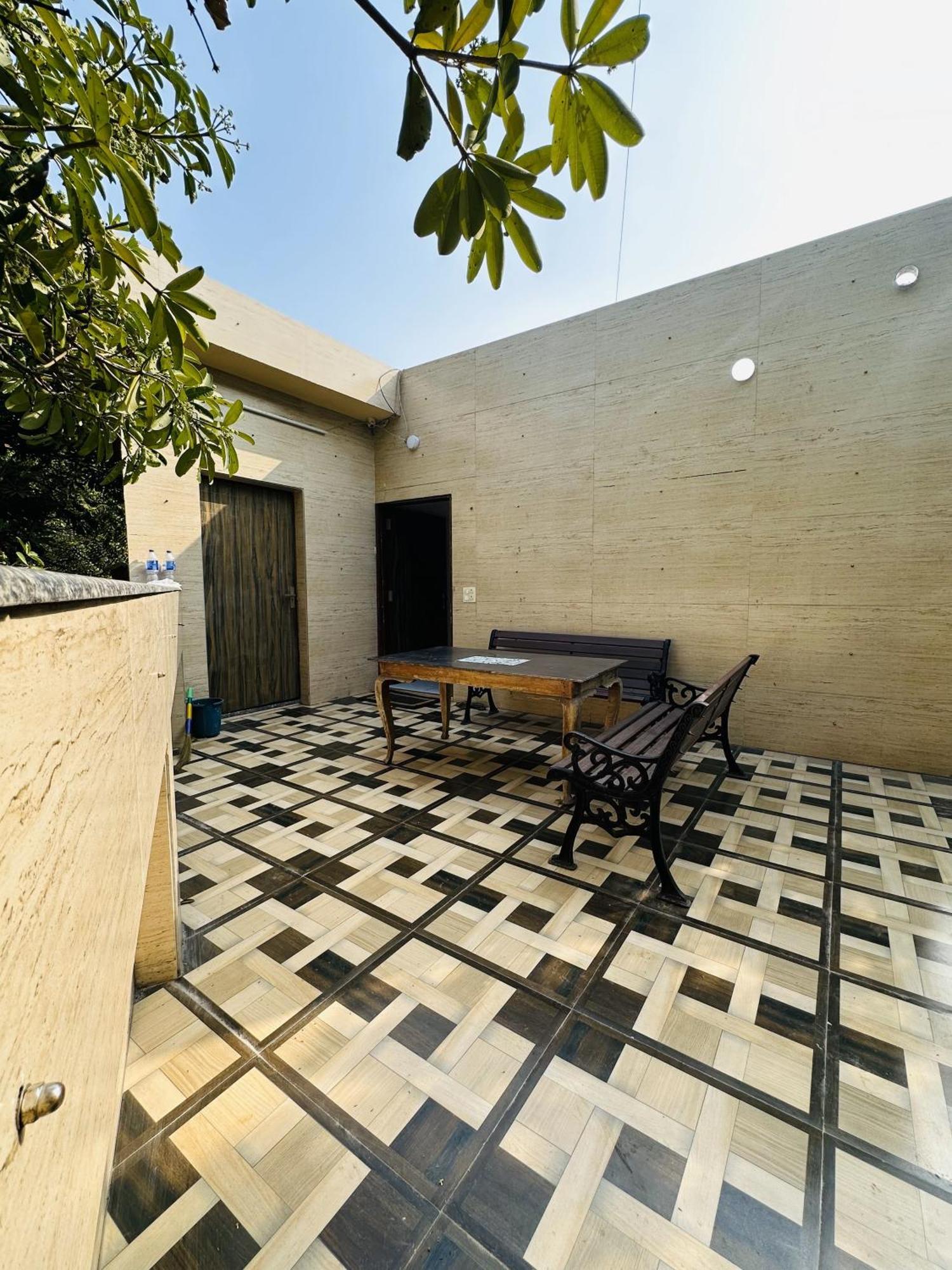 Golden Bed And Breakfast- High Quality Rooms In South Ex-1 D Block New Delhi Eksteriør billede